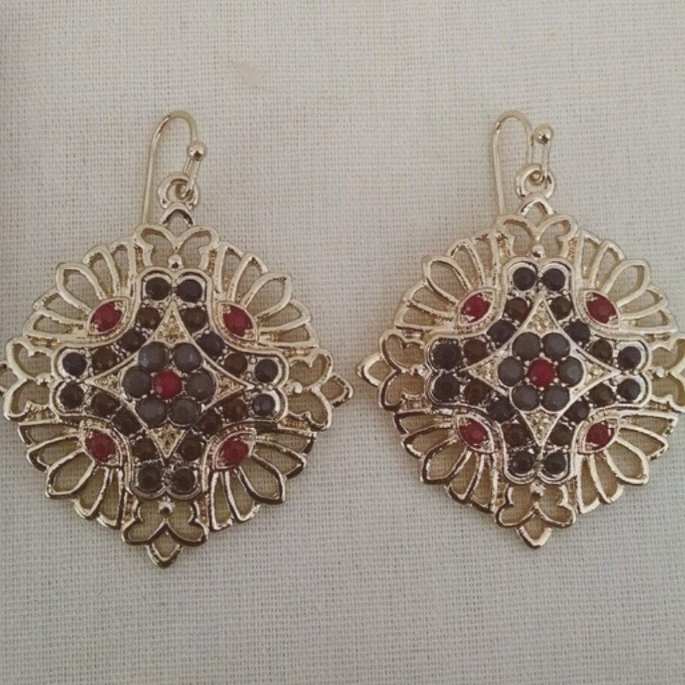 Vintage Beautiful Rare ANN TAYLOR Crystalized elements earrings